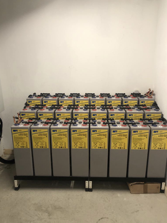 Centrale photovoltaïque avec stockage sur batteries pour un gîte isolé au Grand-Bornand (74450) – 2 Centrale photovoltaïque avec stockage sur batteries pour un gîte isolé au Grand-Bornand (74450) - 2